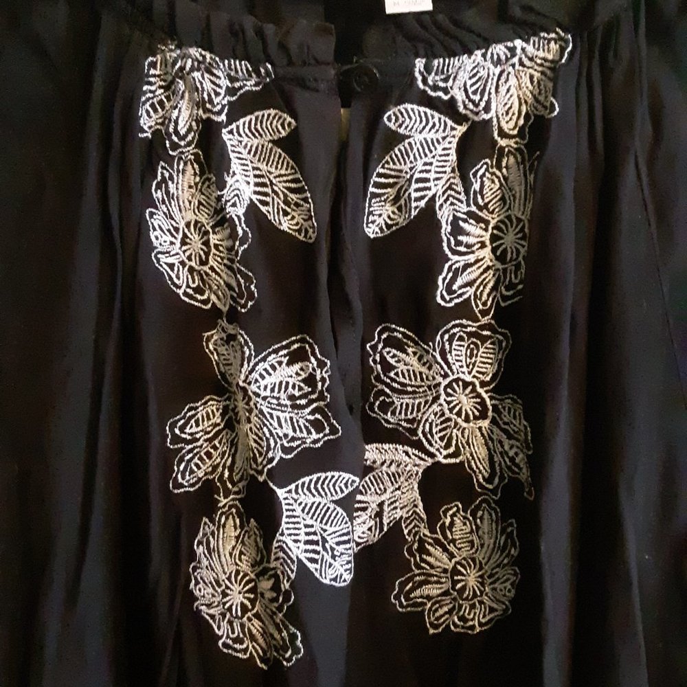 Loft White Embroidered Floral Split Neck Black Dress(as is -no belt) - Picture 5 of 14